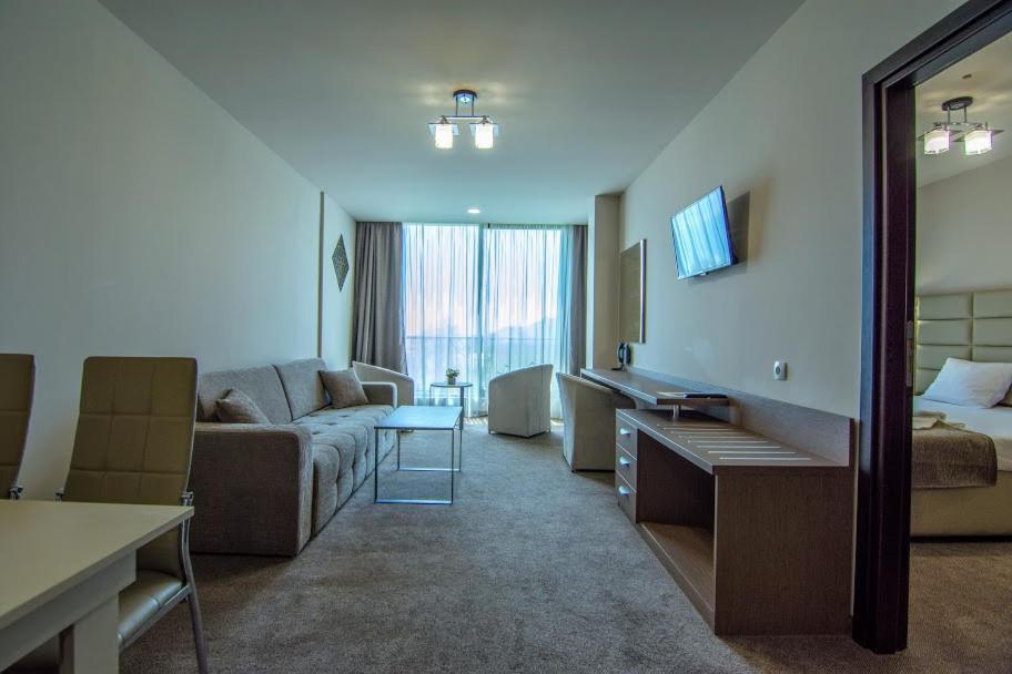 Hotel Magnific Кранево Экстерьер фото
